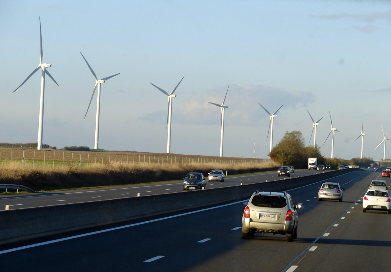 La energía eólica y solar podría continuar con su reciente tasa de crecimiento anual del 25-30% hasta el año 2025.