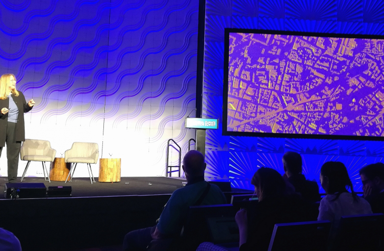 Rebecca Moore, directora de Ingeniería de Google Earth, Earth Engine y Earth Outreach, aprovechó la Global Climate Action Summit para presentar la nueva herramienta de Google llamada Environmental Insights Explorer (EIE).