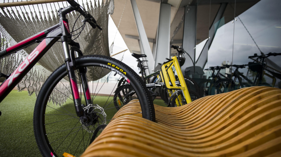 Los espacios de trabajo también deben incorporar amenidades que inciden en la satisfacción de los empleados. Alejandro Gamboa / Grupo Nación