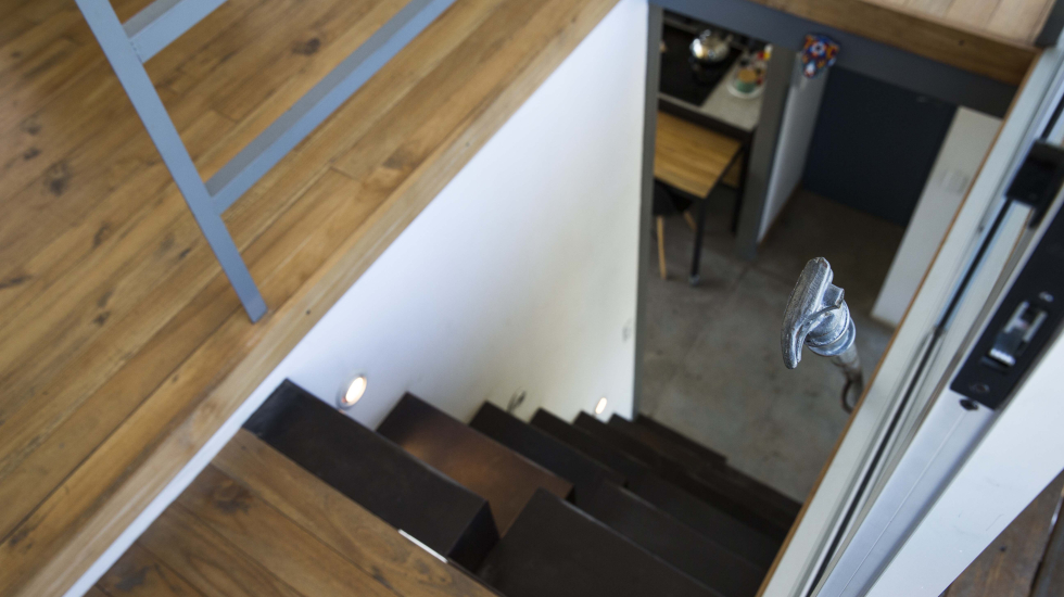 El diseño de las escaleras obedeció a una necesidad de optimizar el espacio y terminó siendo un elemento diferenciador en la propuesta arquitectónica. Alejandro Gamboa / Grupo Nación