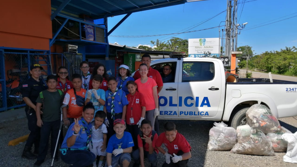 Grupo de voluntarios de Ciudad Cortés.